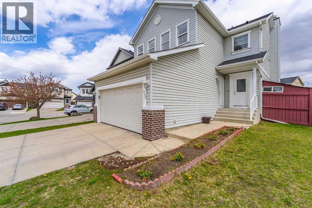 286 Martha's Manor NE - 4