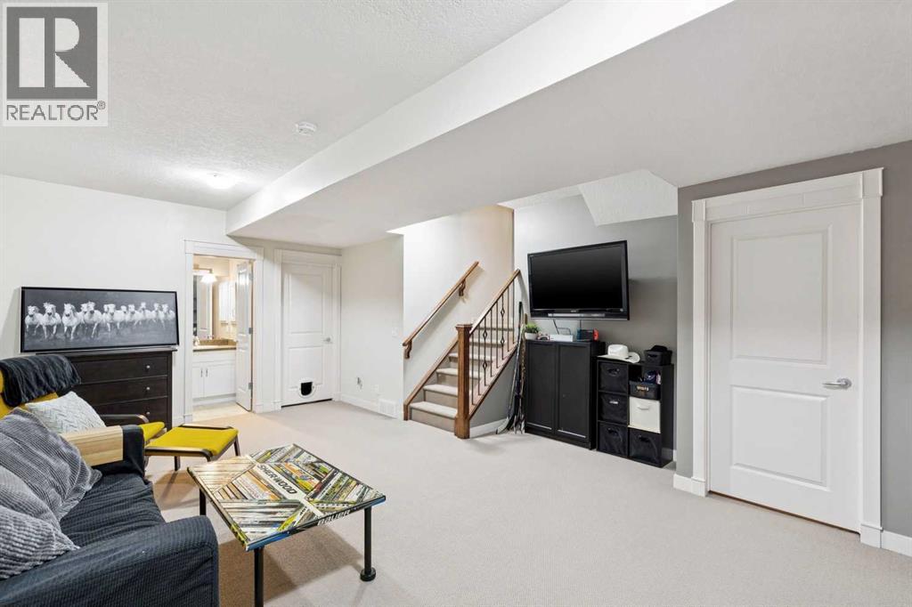 #1 528 34 Street NW - 33