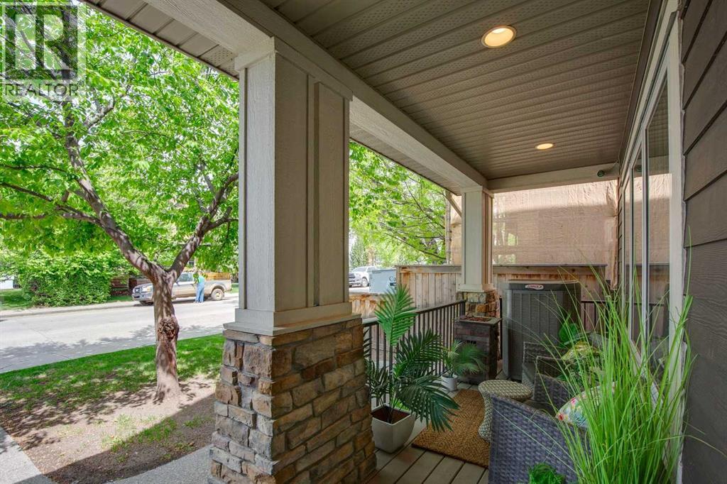 #1 528 34 Street NW - 4