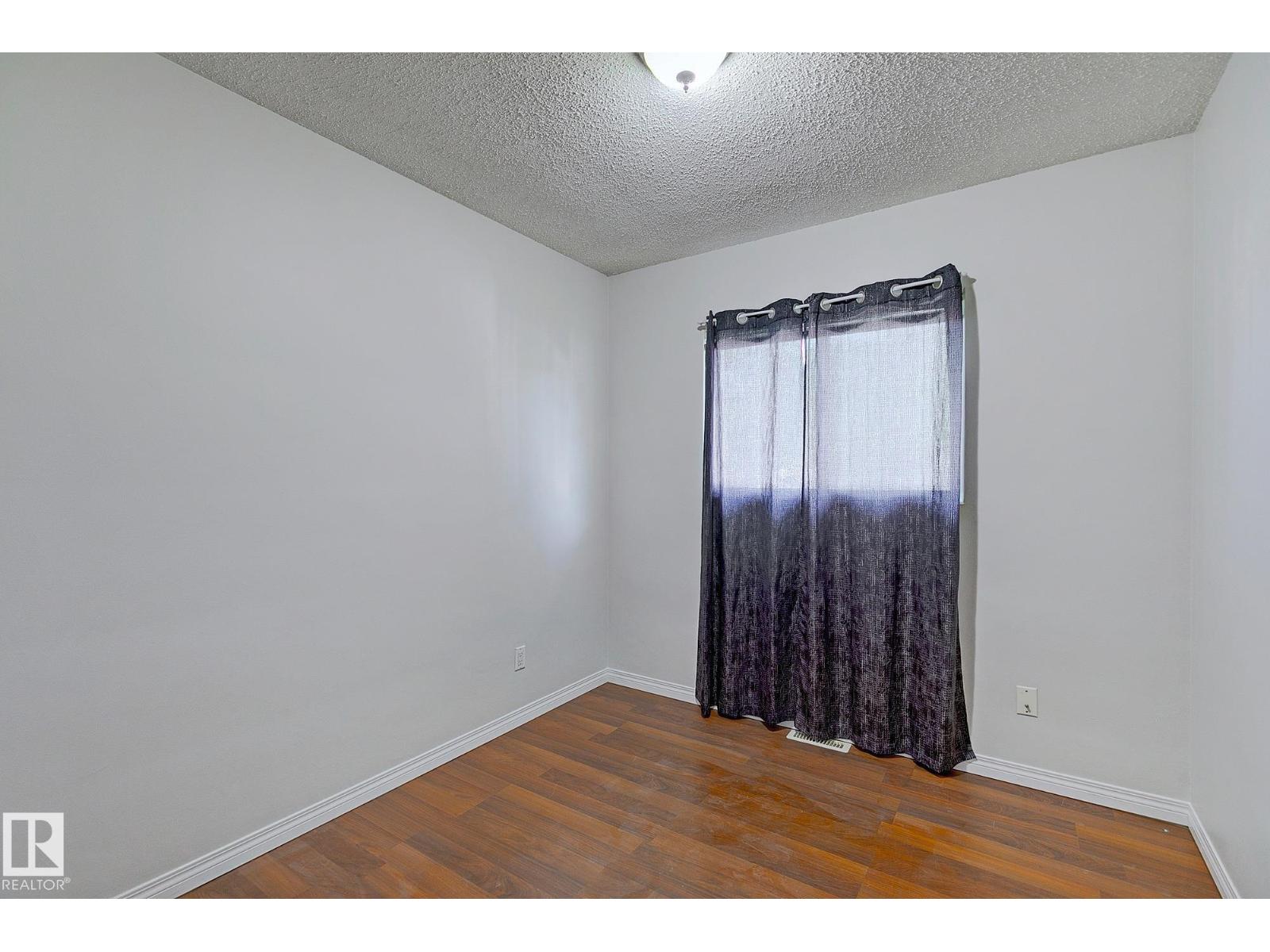 11930 56 ST NW - 11