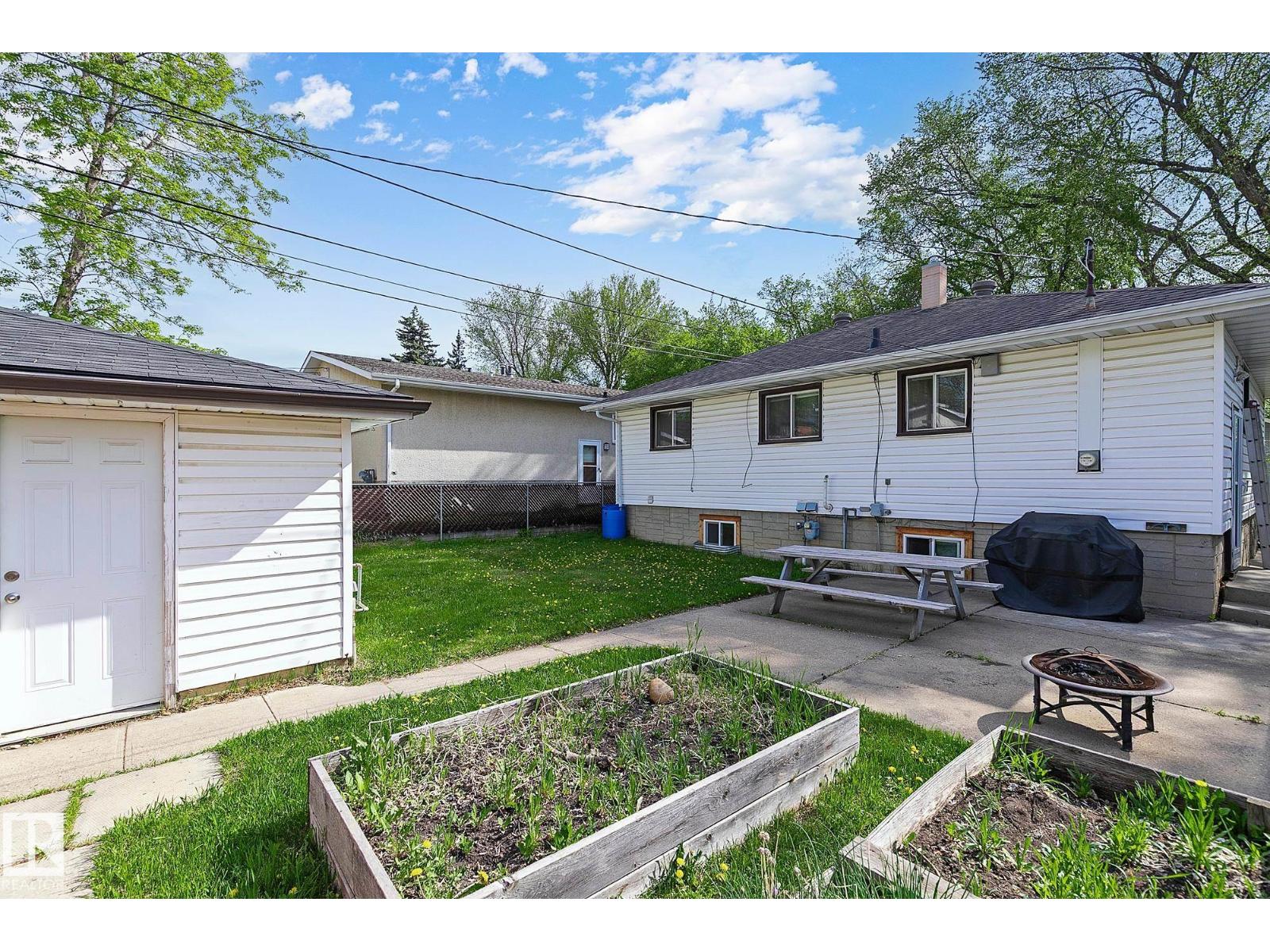 11930 56 ST NW - 24