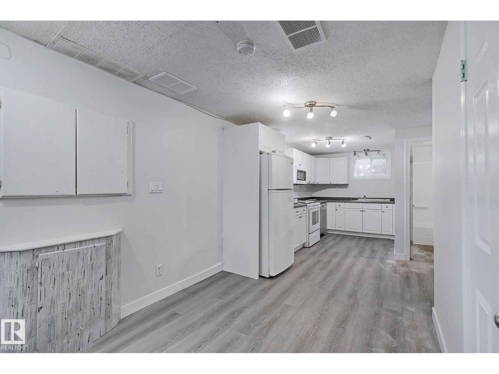 11930 56 ST NW - 15