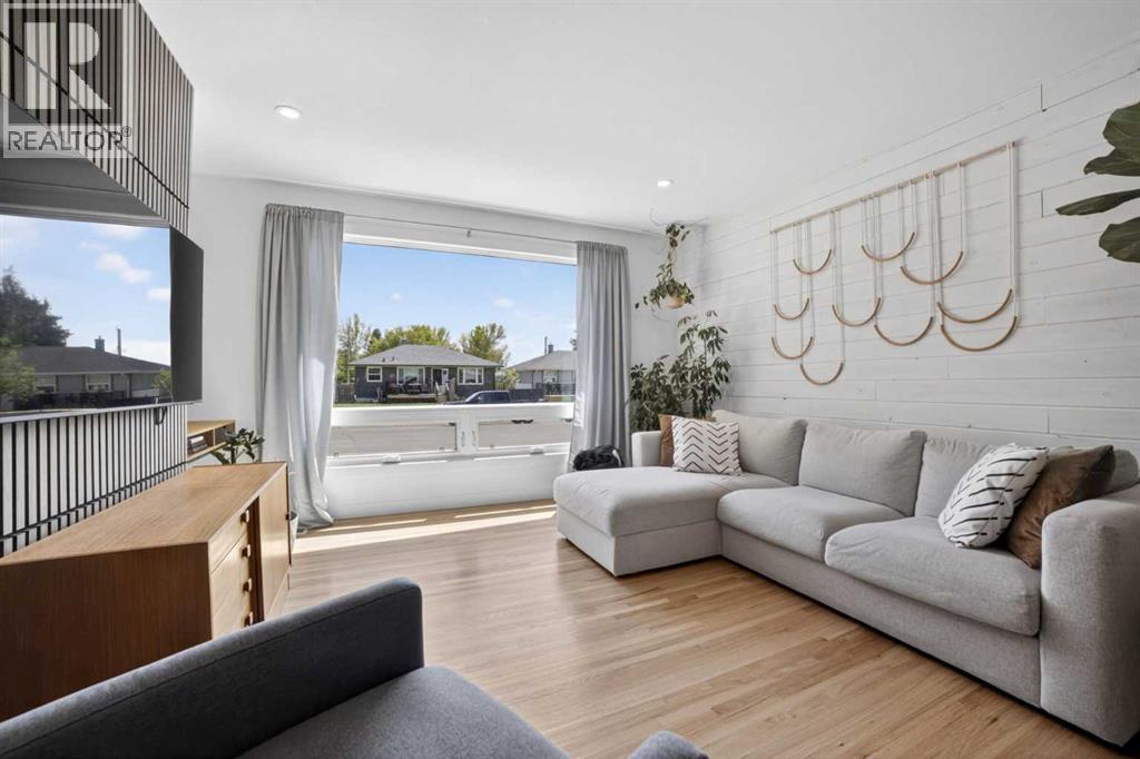2211 18 Avenue S - 7