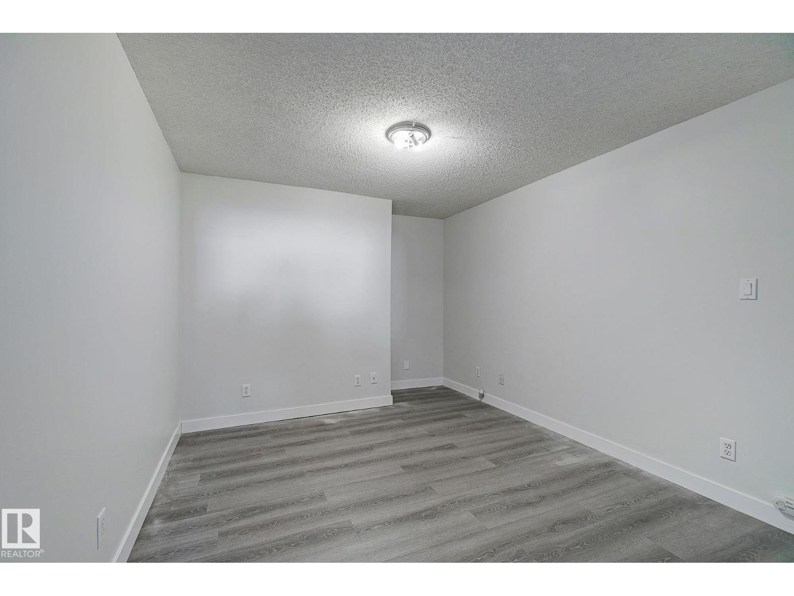 11930 56 ST NW - 21