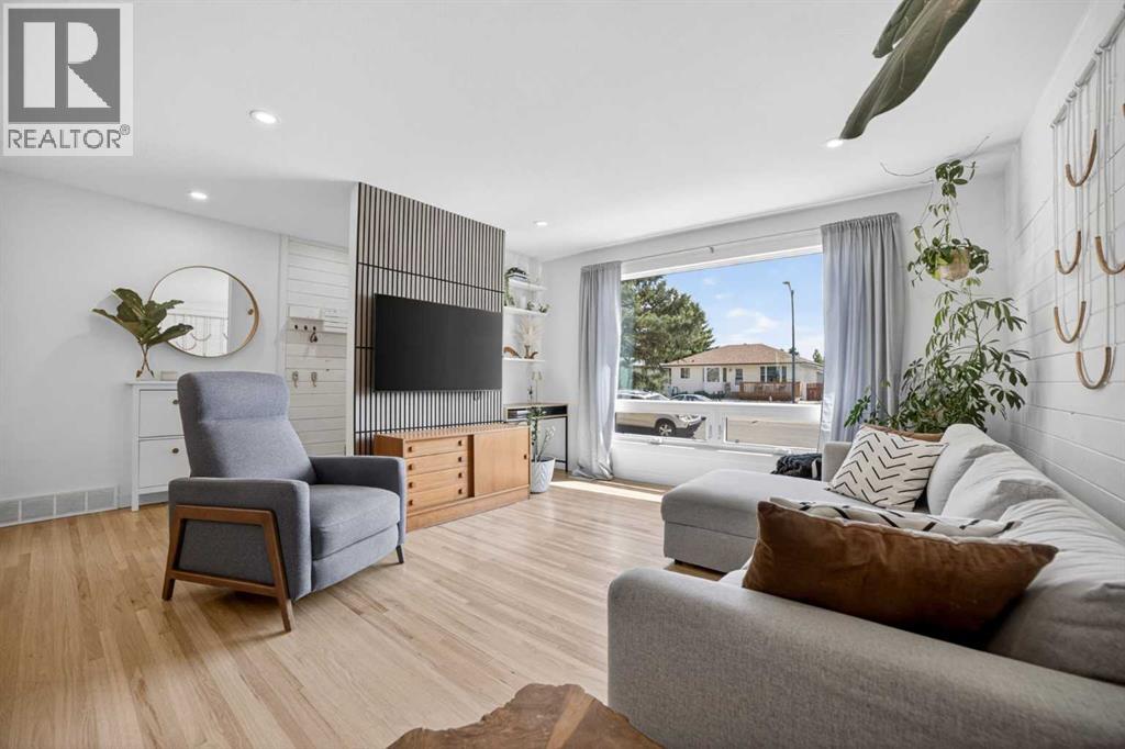 2211 18 Avenue S - 9