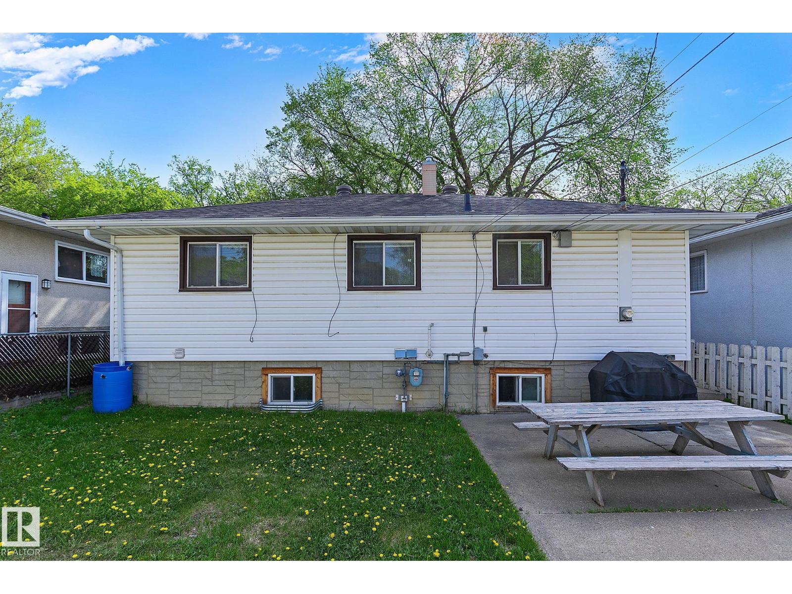 11930 56 ST NW - 25