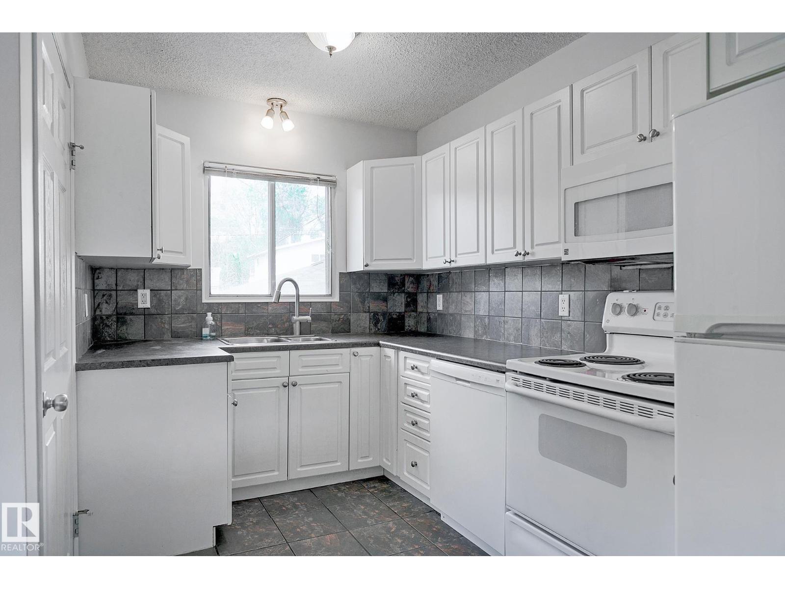 11930 56 ST NW - 5