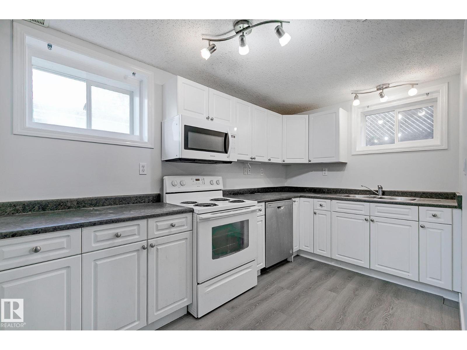 11930 56 ST NW - 16