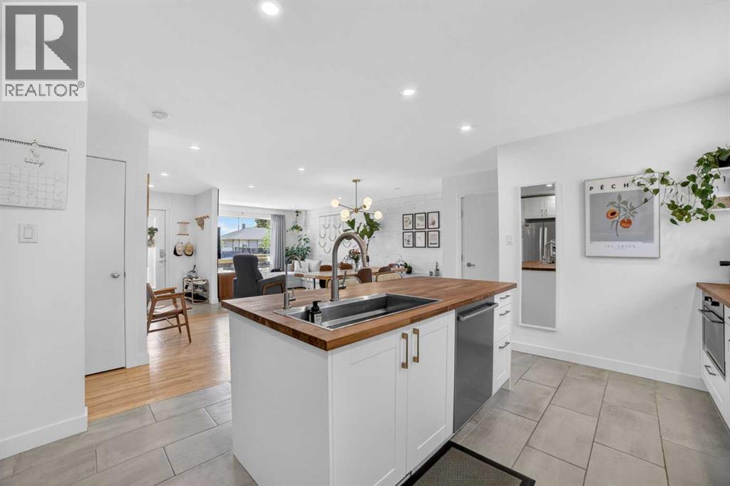2211 18 Avenue S - 16
