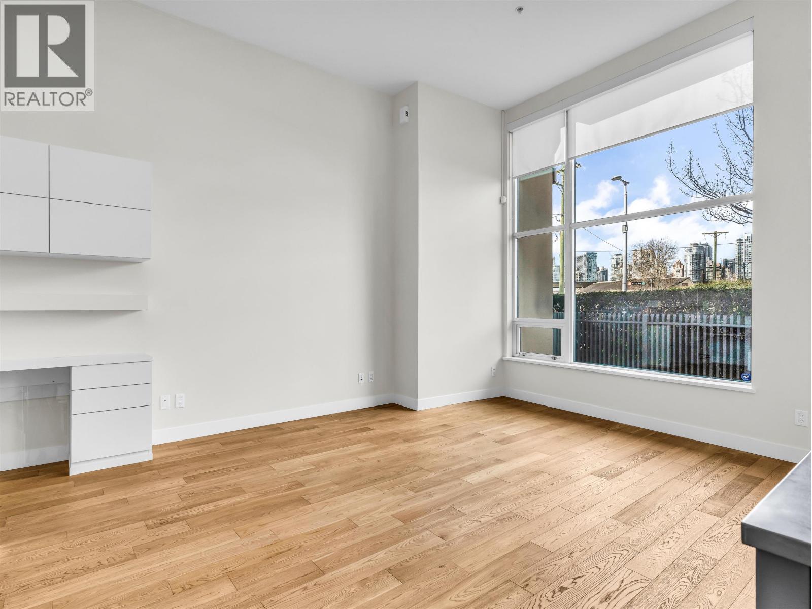 1 Bed, 1 Bath House for Sale in Vancouver – 296 W 1ST AVENUE, Vancouver – MLS# R3108434 - Image 13