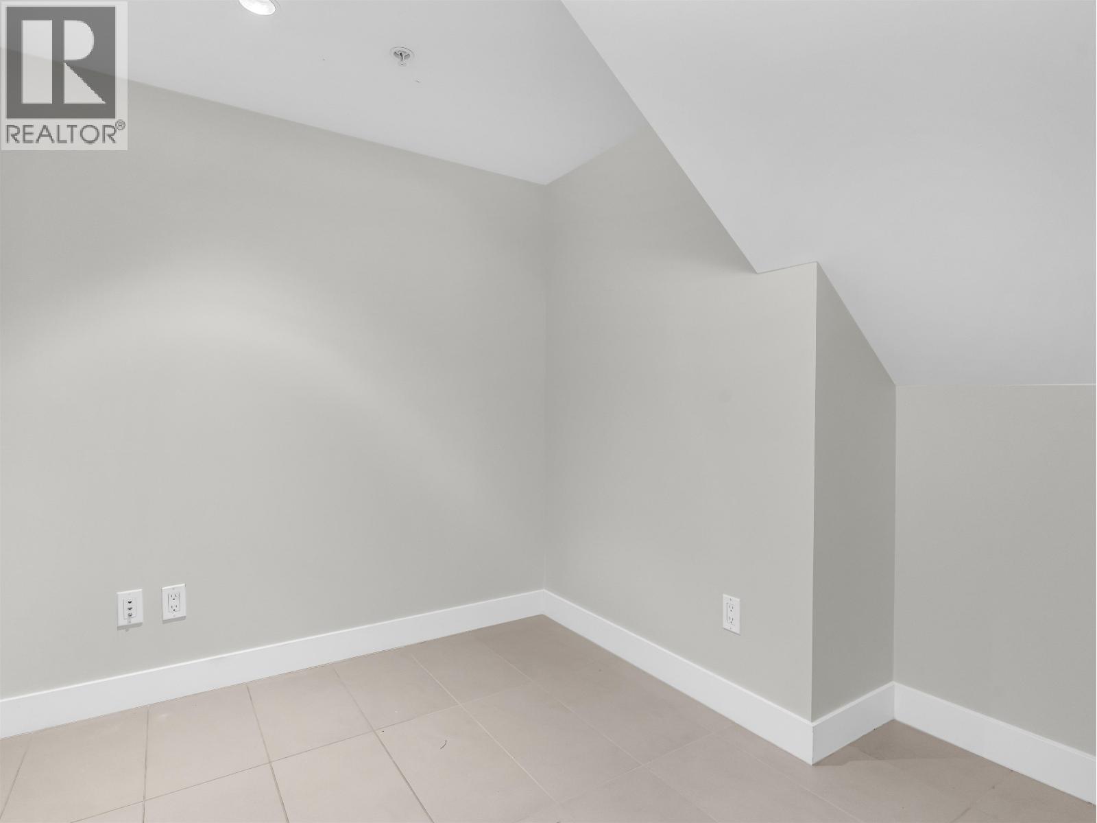 1 Bed, 1 Bath House for Sale in Vancouver – 296 W 1ST AVENUE, Vancouver – MLS# R3108434 - Image 19