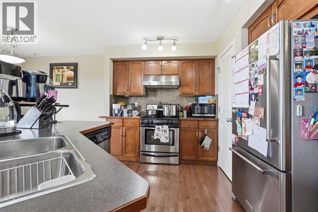 555 Panamount Boulevard - 16