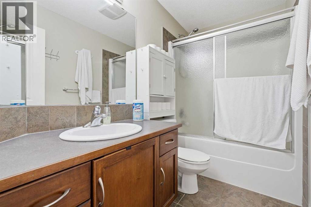 555 Panamount Boulevard - 25
