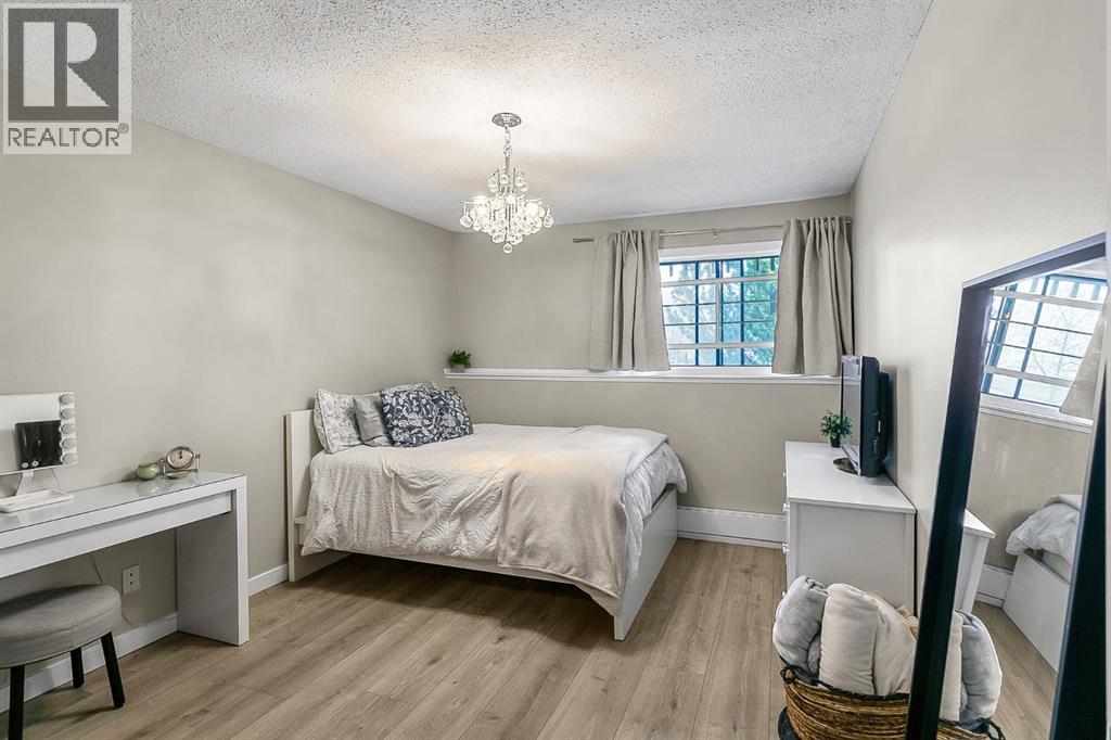 #20 3519 49 Street NW - 23