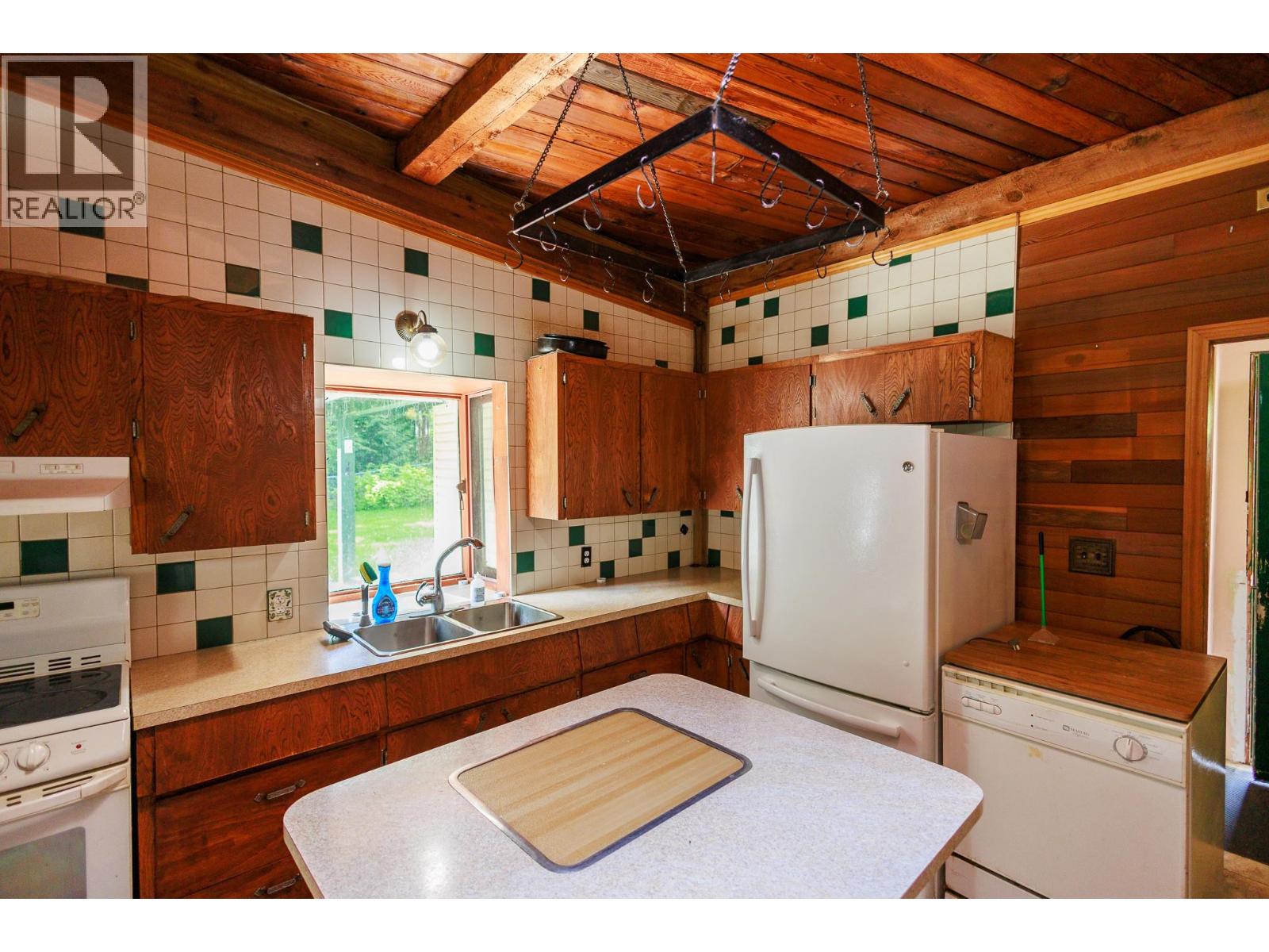5532 KLEANZA Drive - photo 2