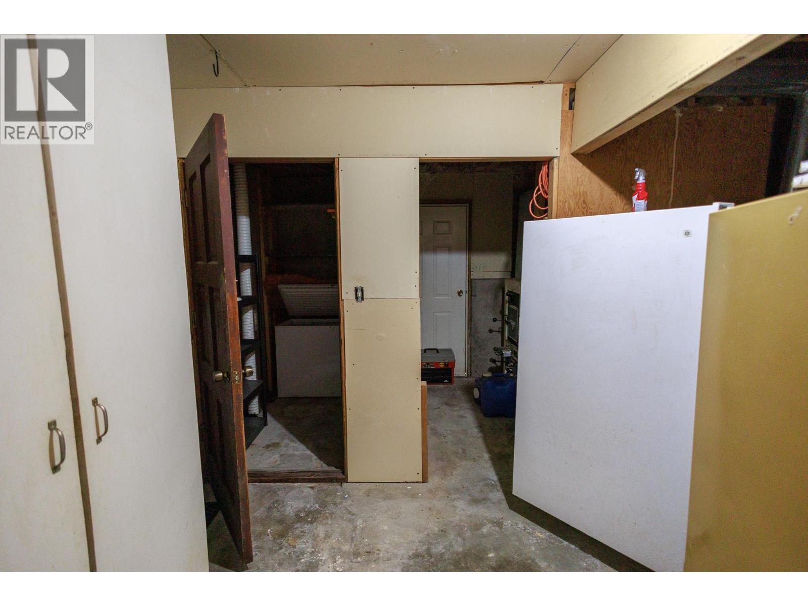 5532 KLEANZA DRIVE - 23
