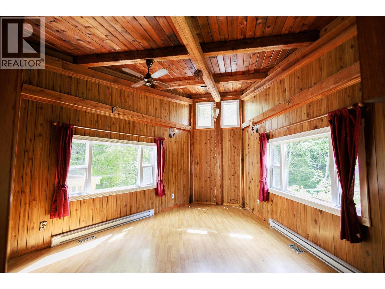 5532 KLEANZA DRIVE - 6