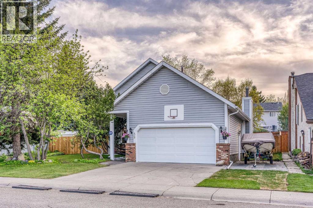 39 Woodmont Way - Image 2