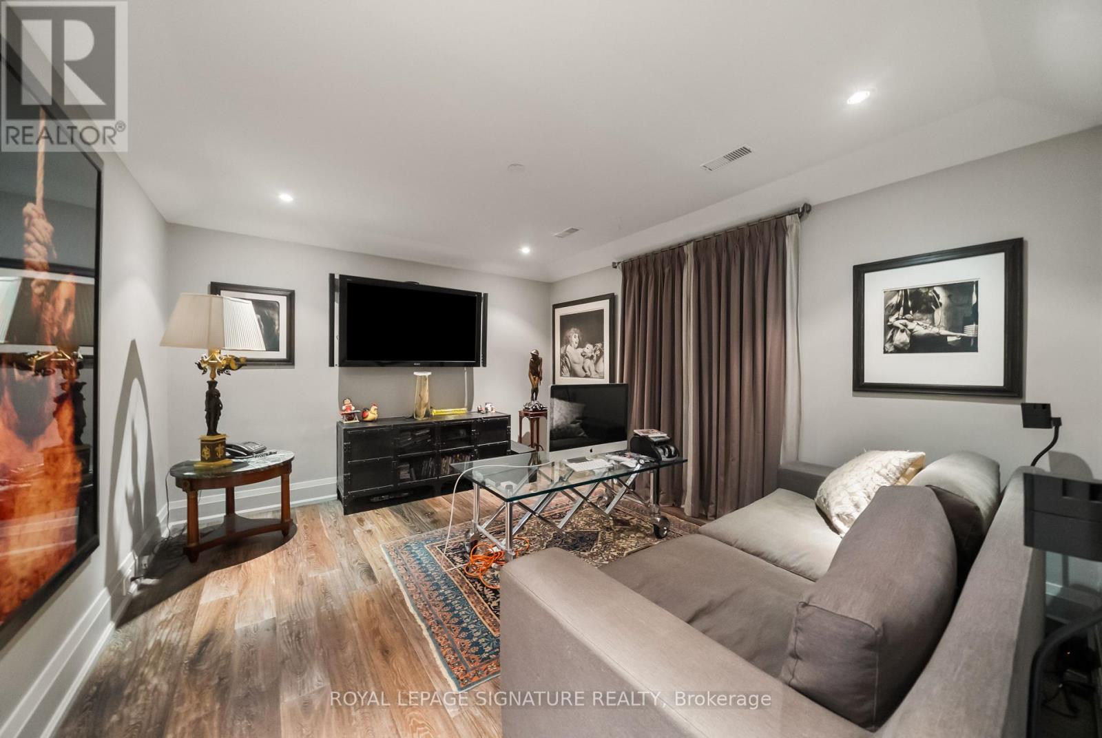 230 STRATHALLAN WOOD - 29