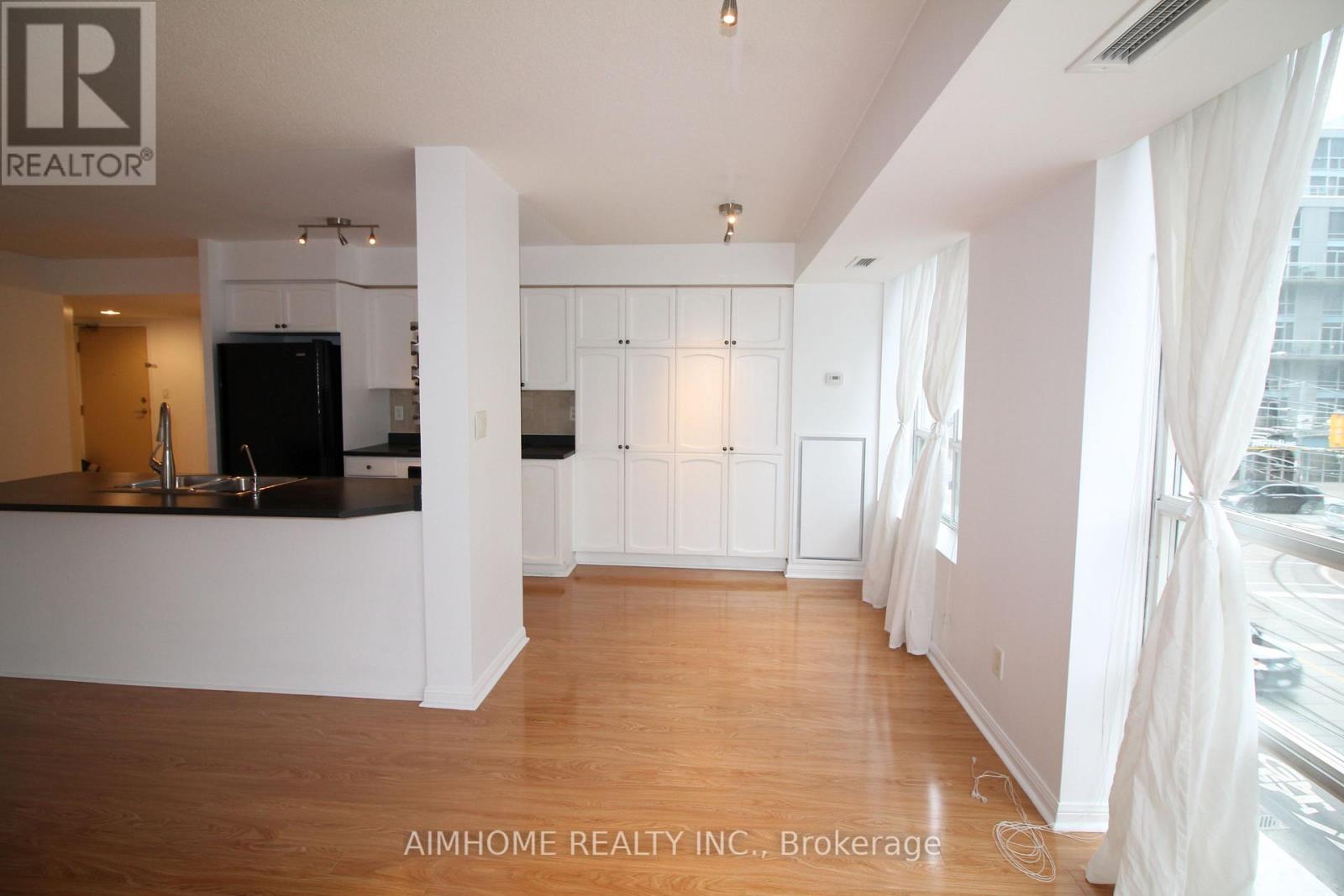 #317 1000 KING STREET W - 13