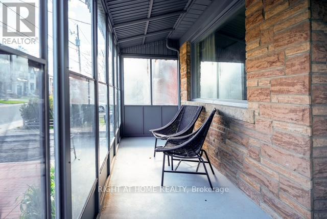 148 GLEN ALBERT DRIVE - Image 2