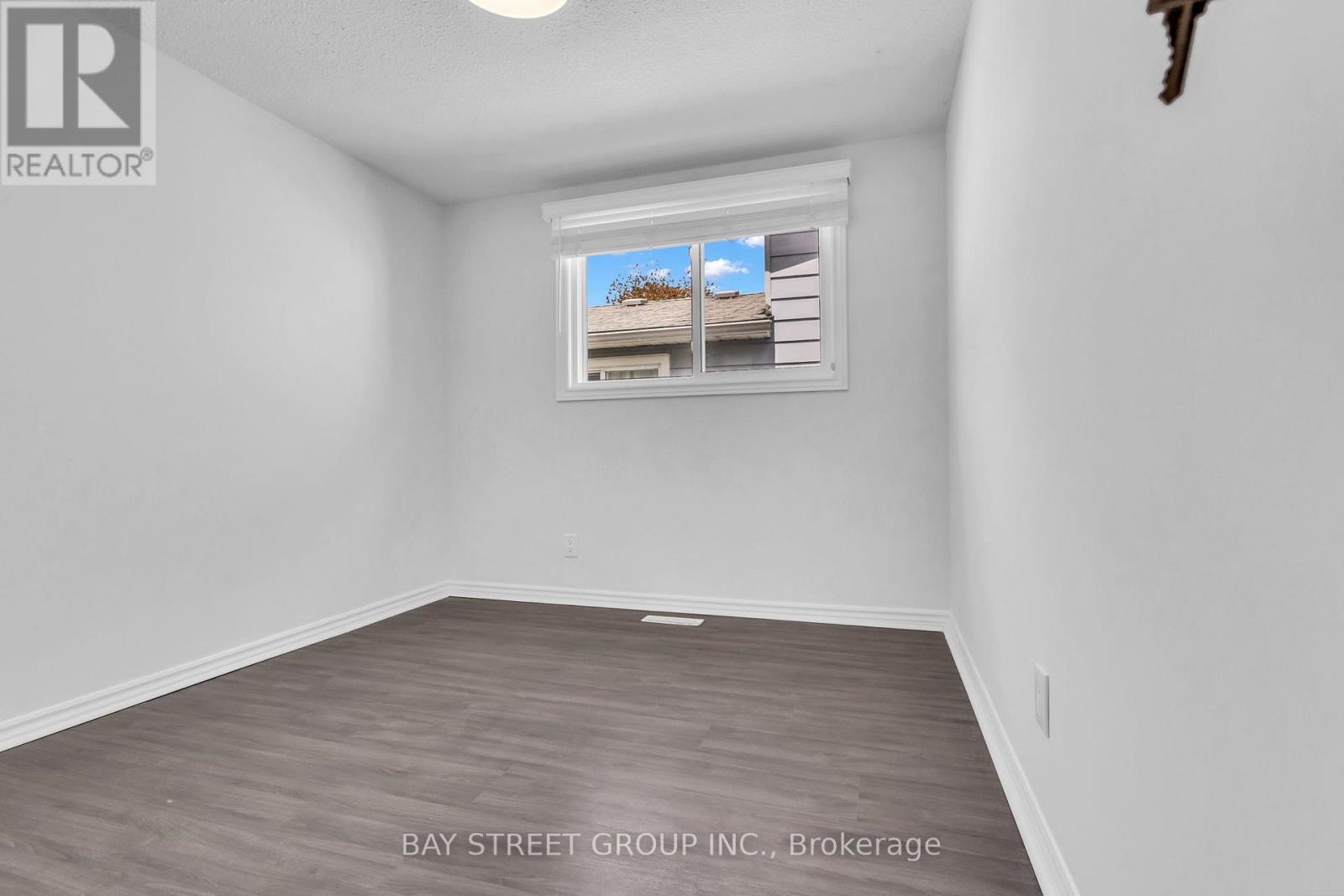 66 AMOS AVENUE - 16