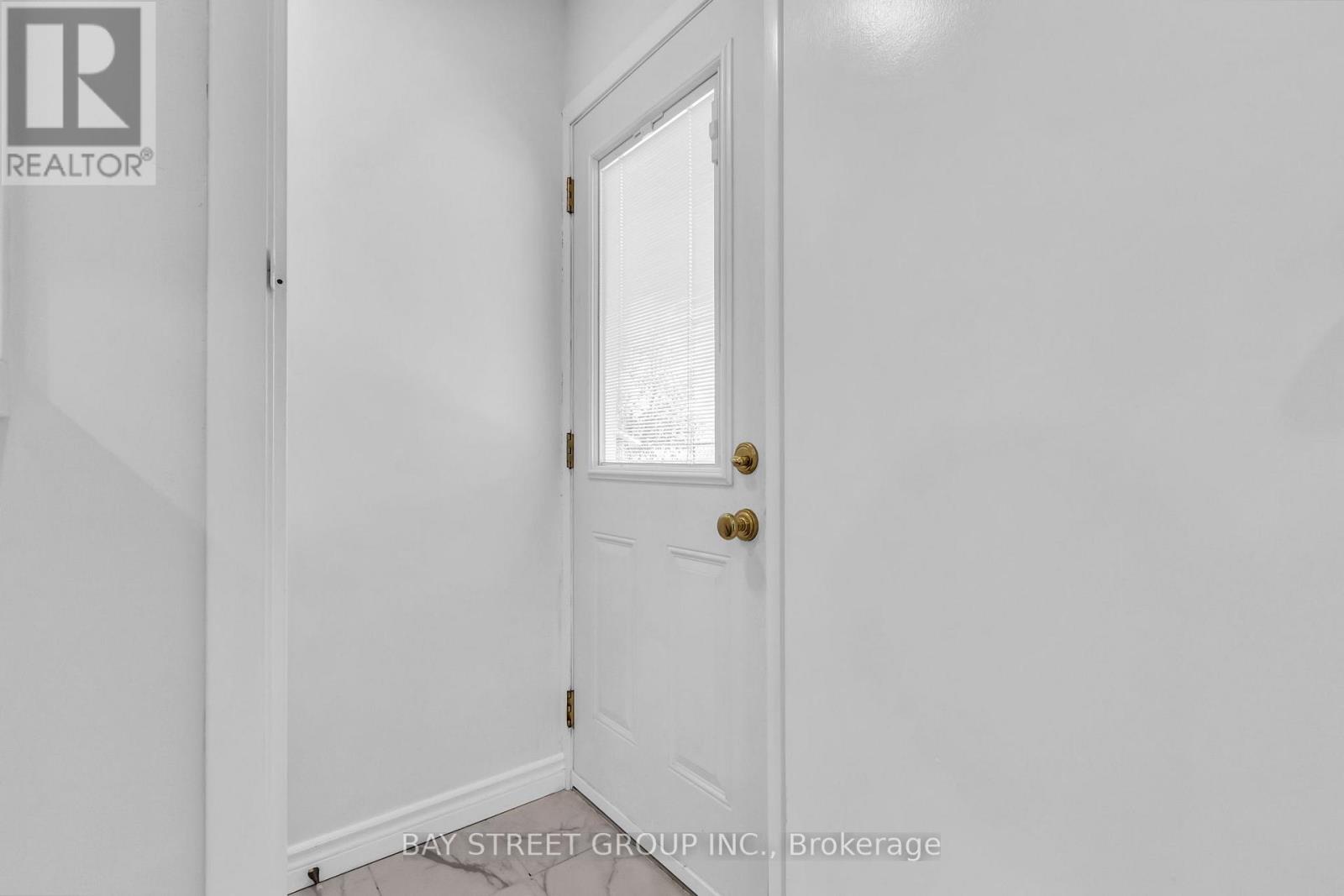 66 AMOS AVENUE - 24