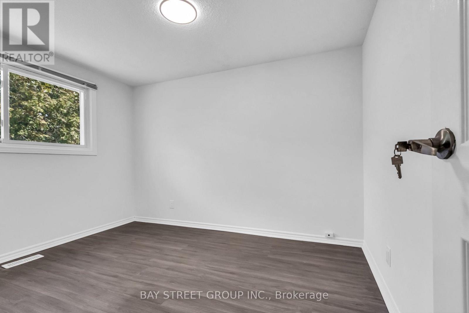 66 AMOS AVENUE - 18