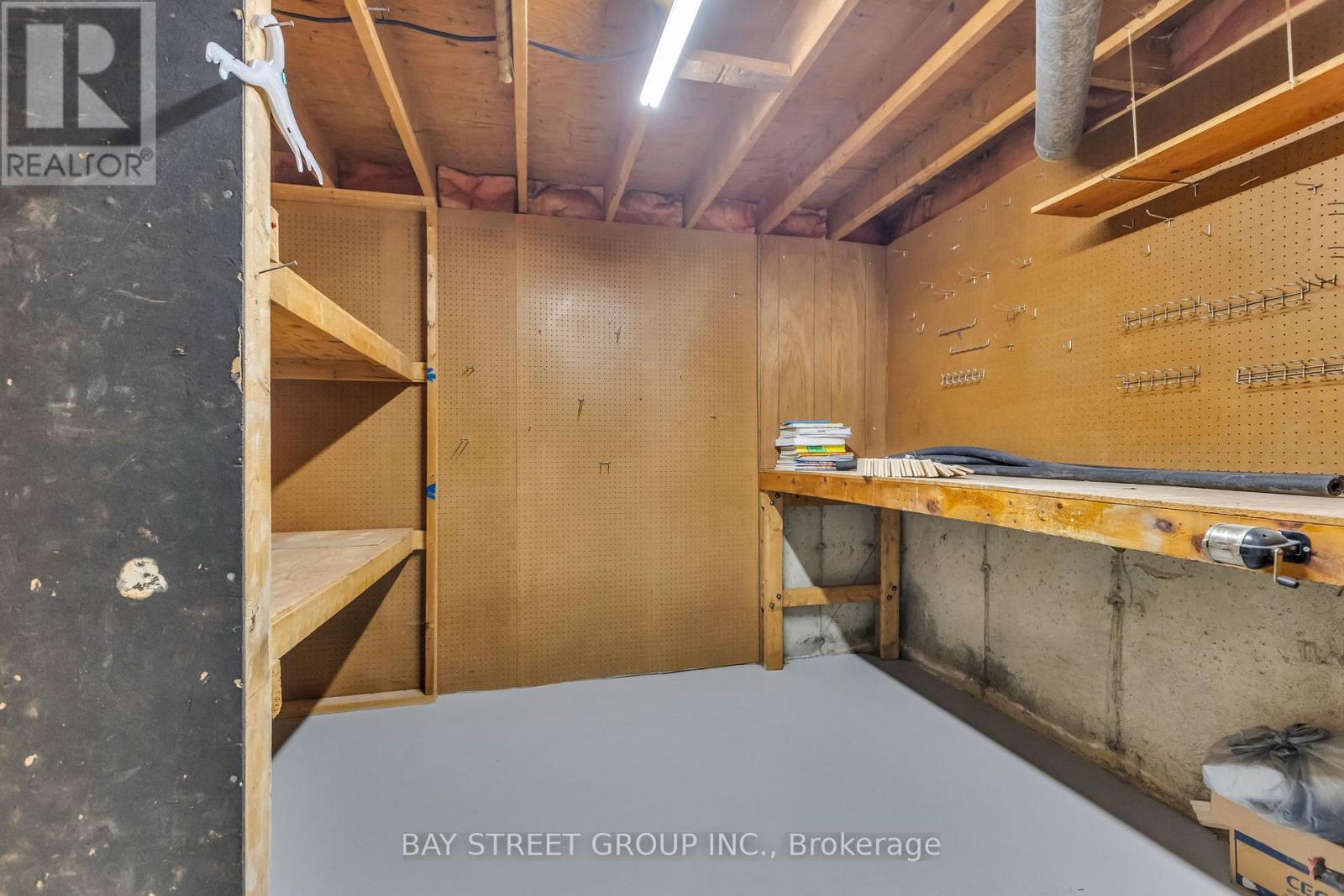 66 AMOS AVENUE - 32