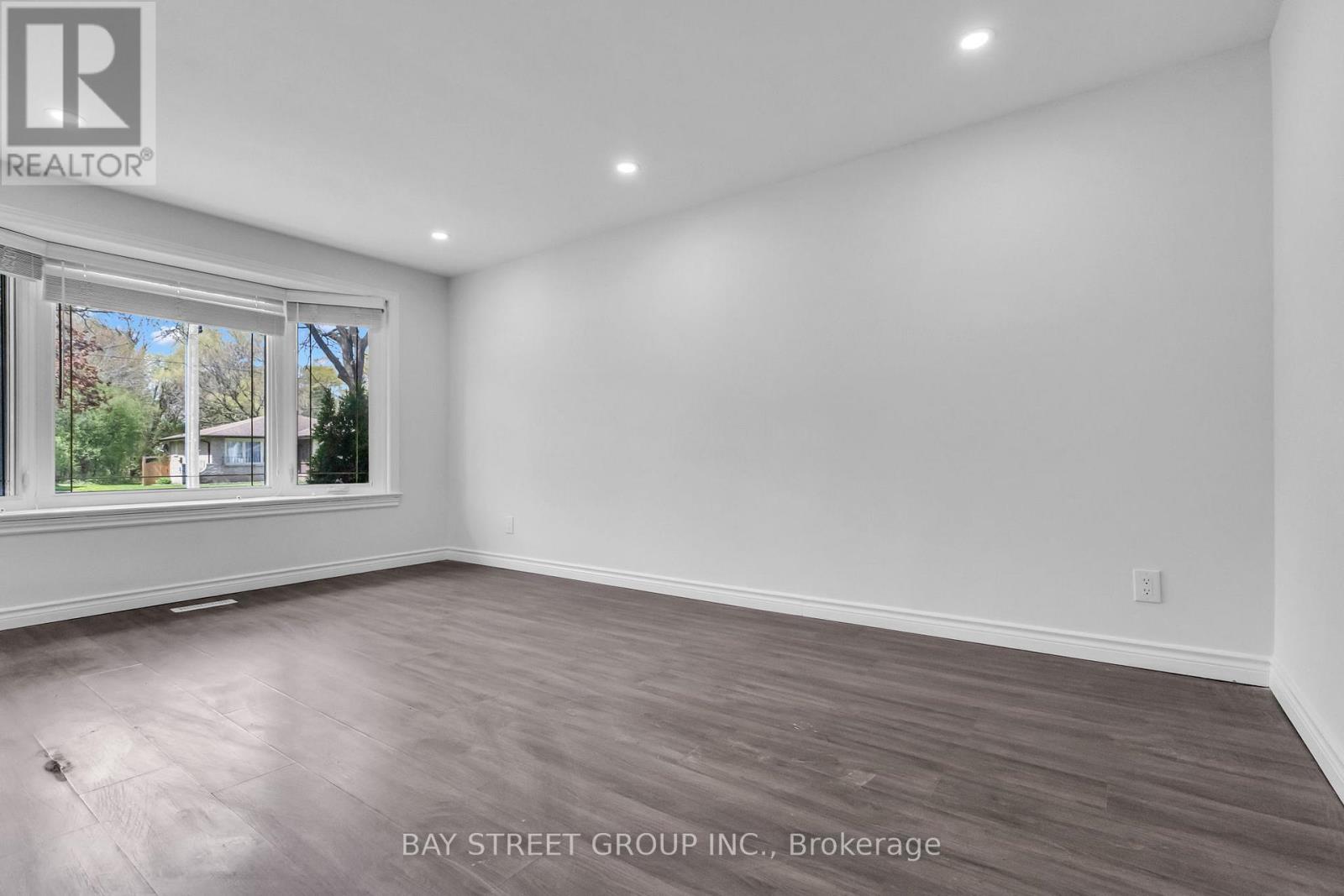 66 AMOS AVENUE - 7