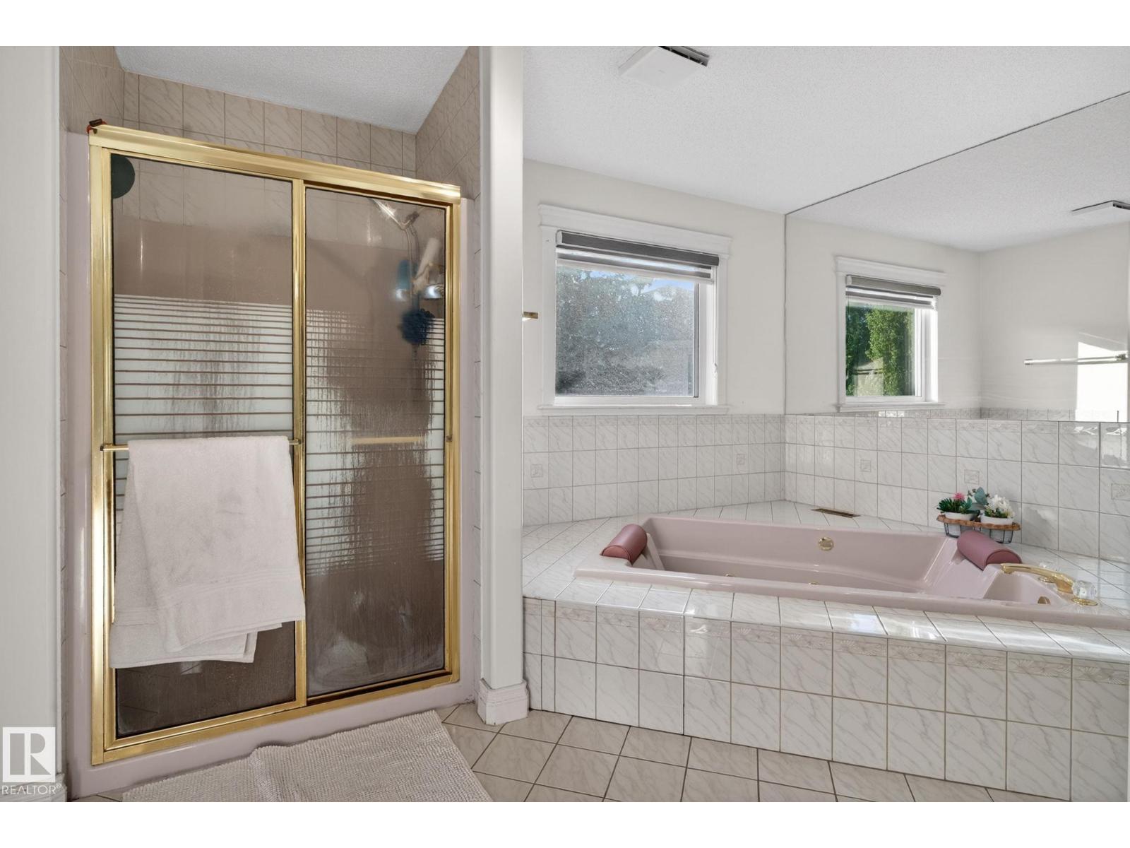 4615 43A AV NW - 41