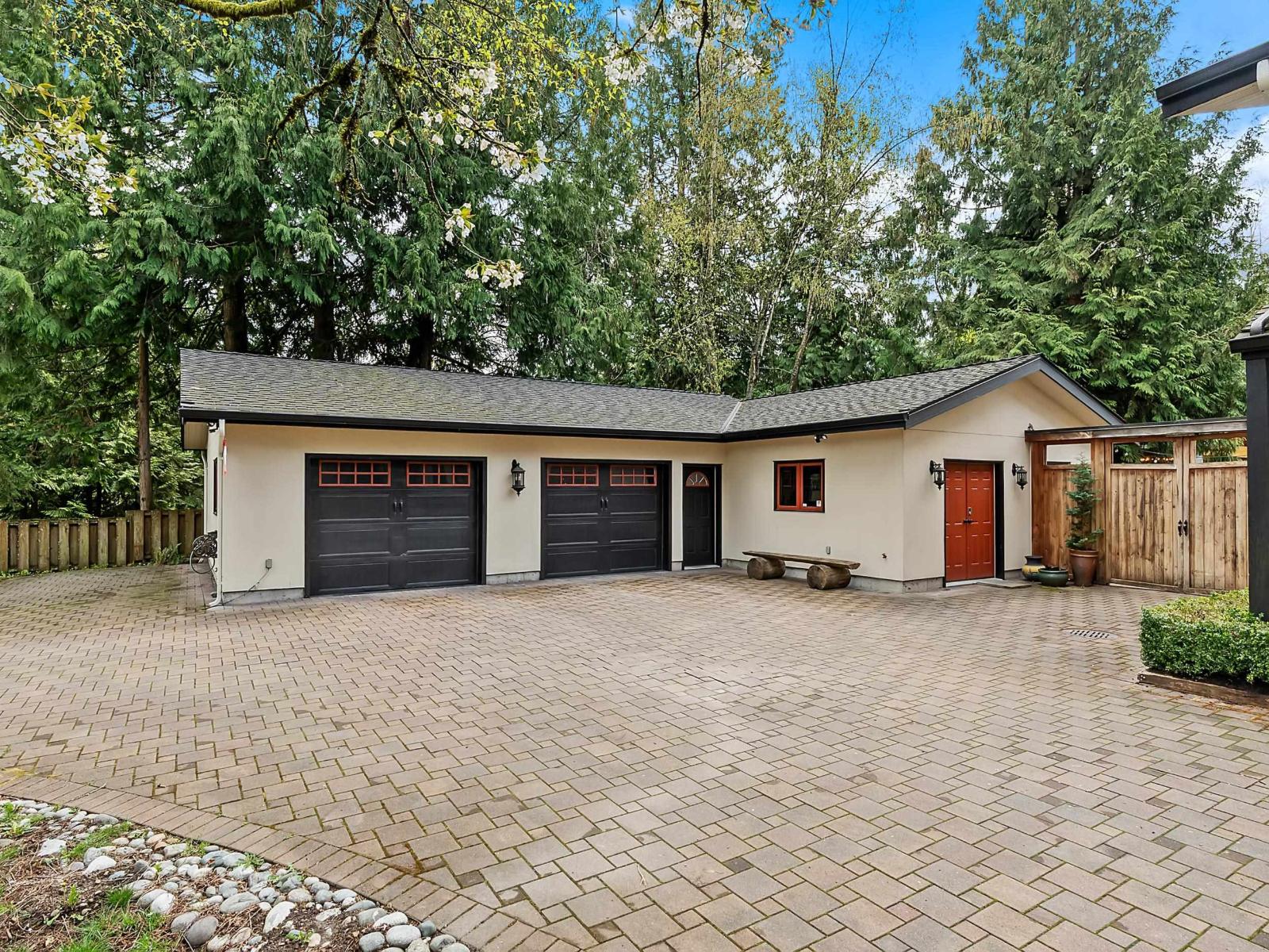 House in Langley - Image 27