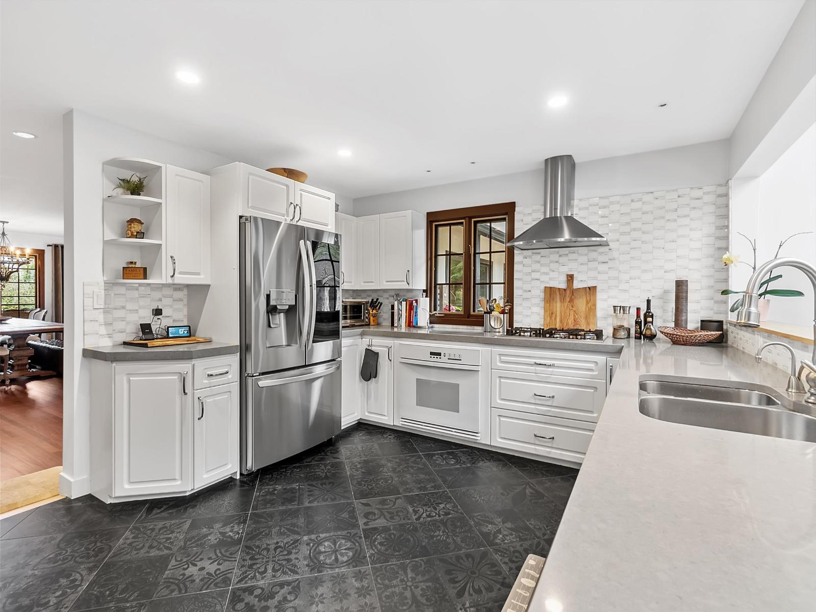 House in Langley - Image 10