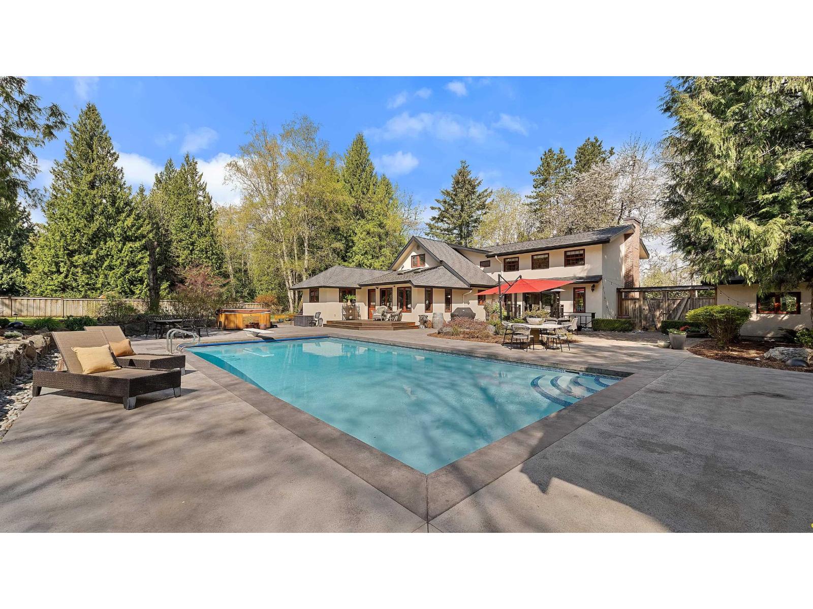 House in Langley - Image 36