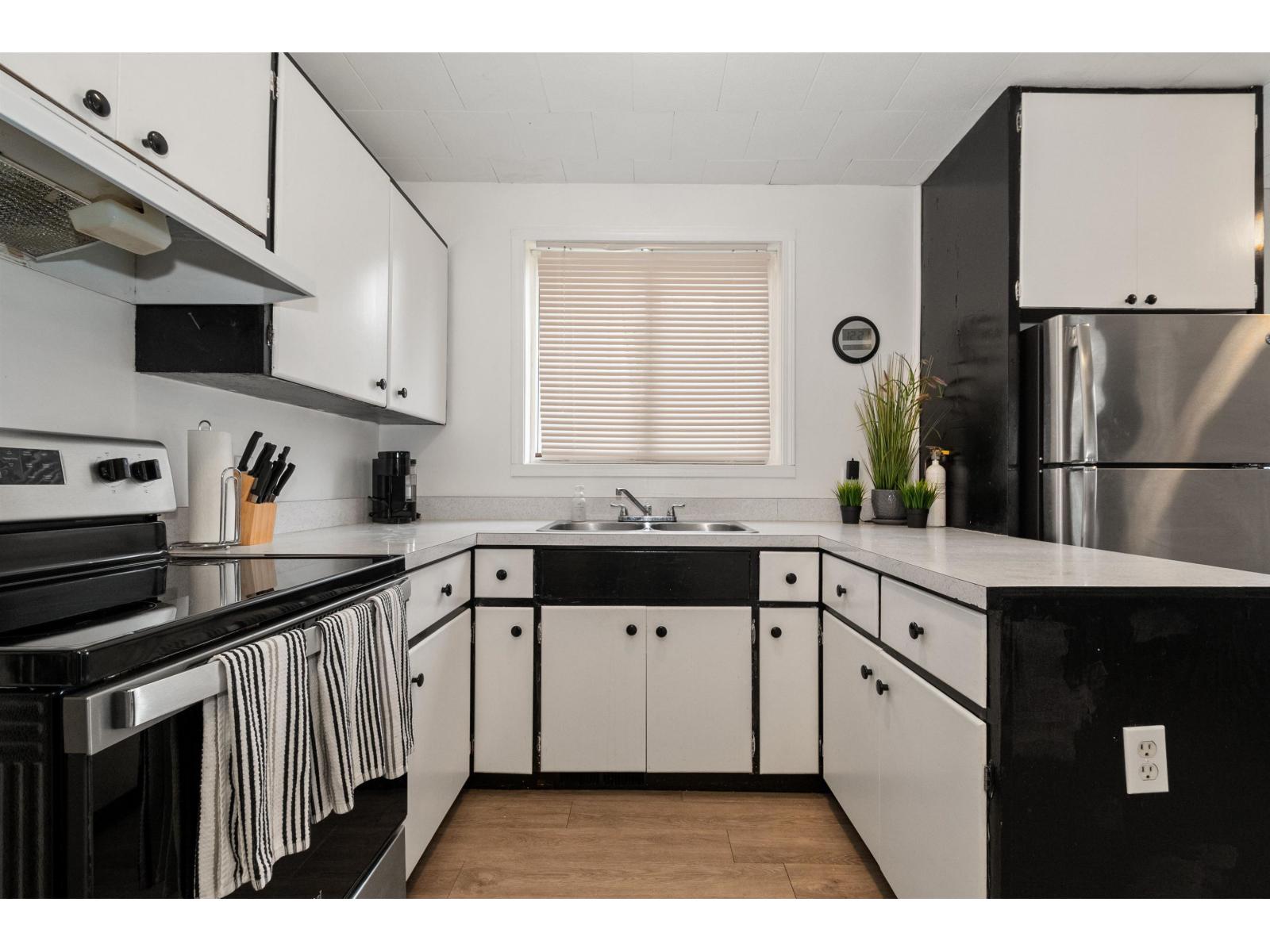 65321 PINE Close - photo 2