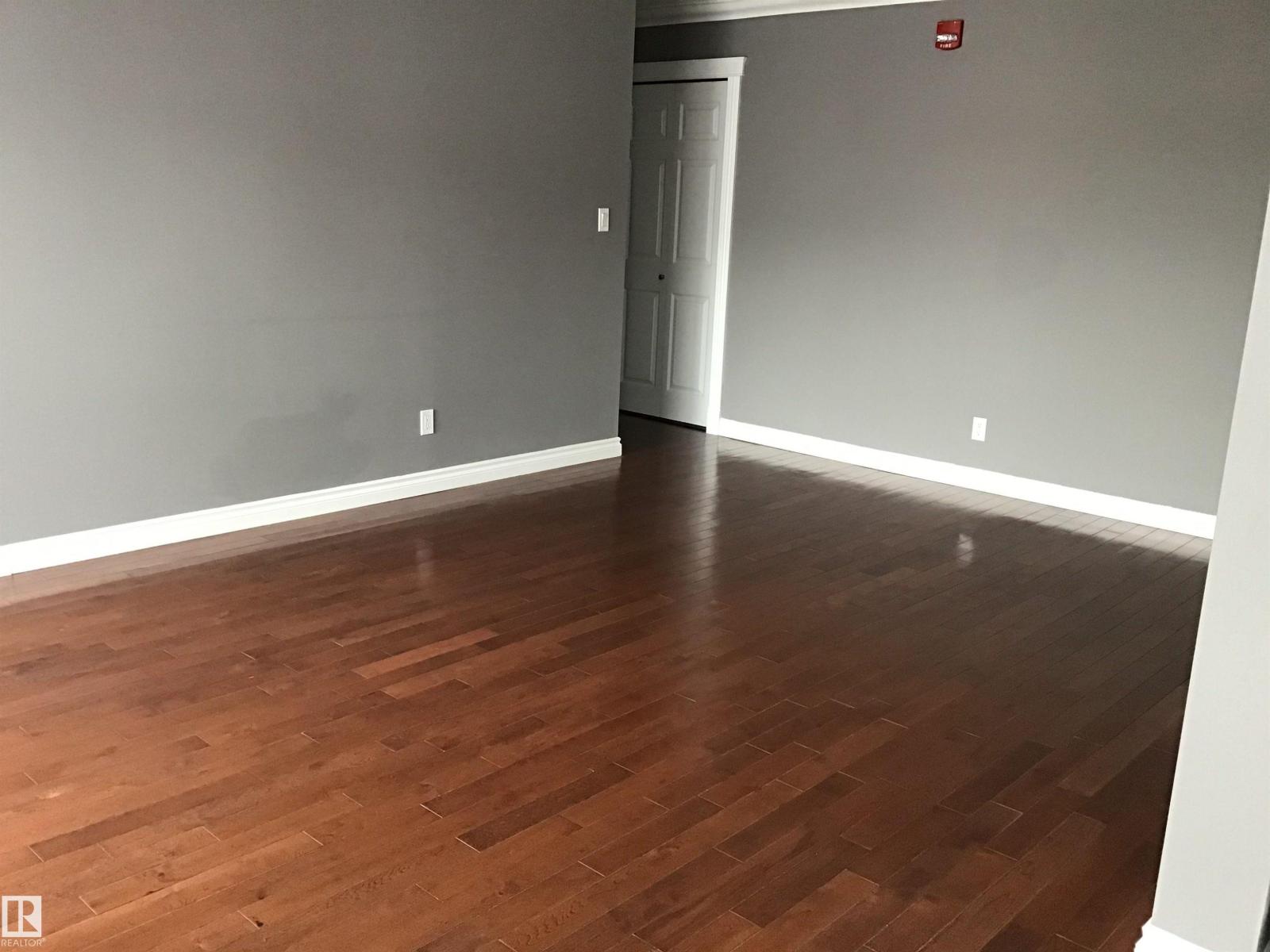 #402 10625 83 AV NW - 11