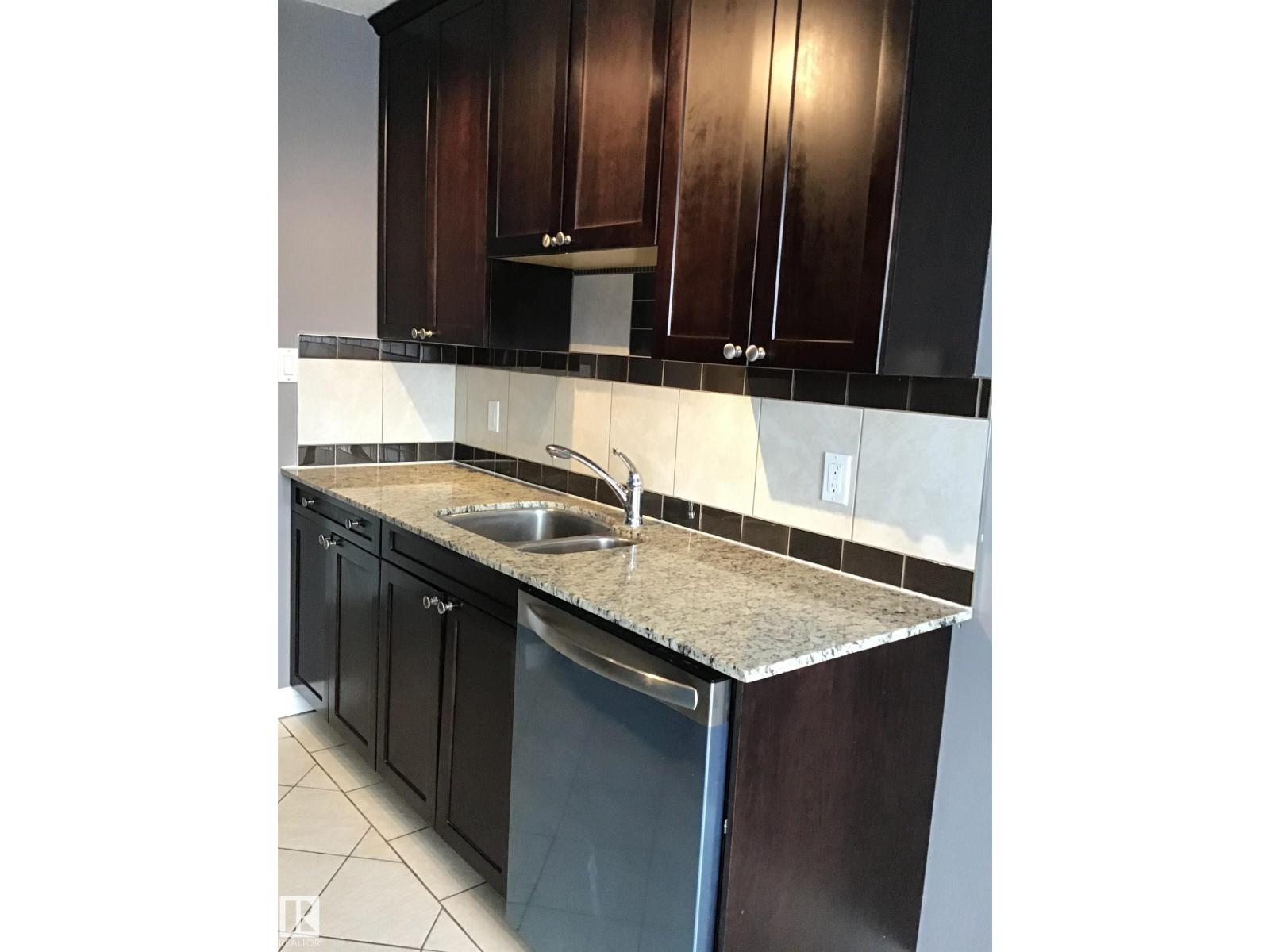#402 10625 83 AV NW - 5