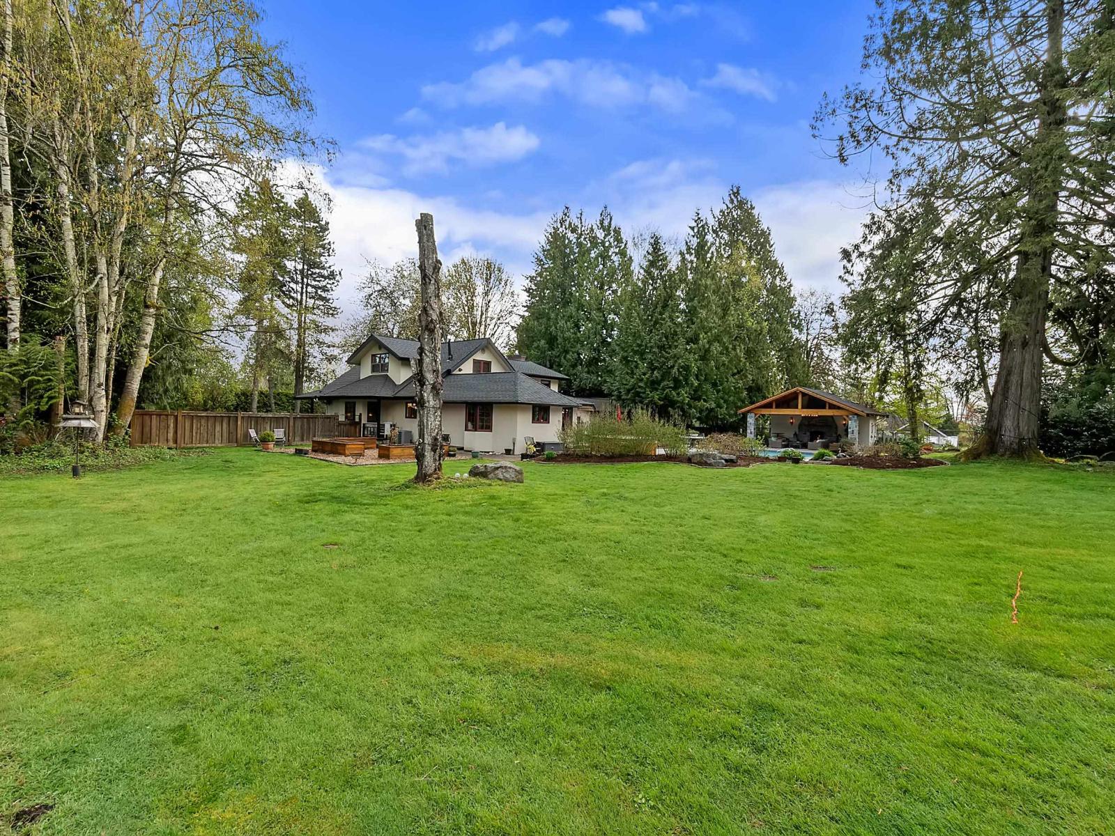 House in Langley - Image 37