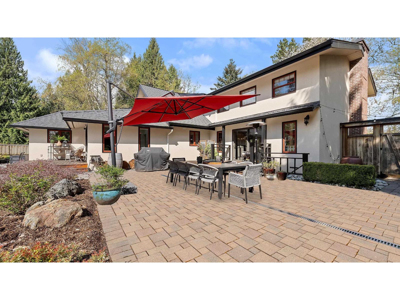 House in Langley - Image 29