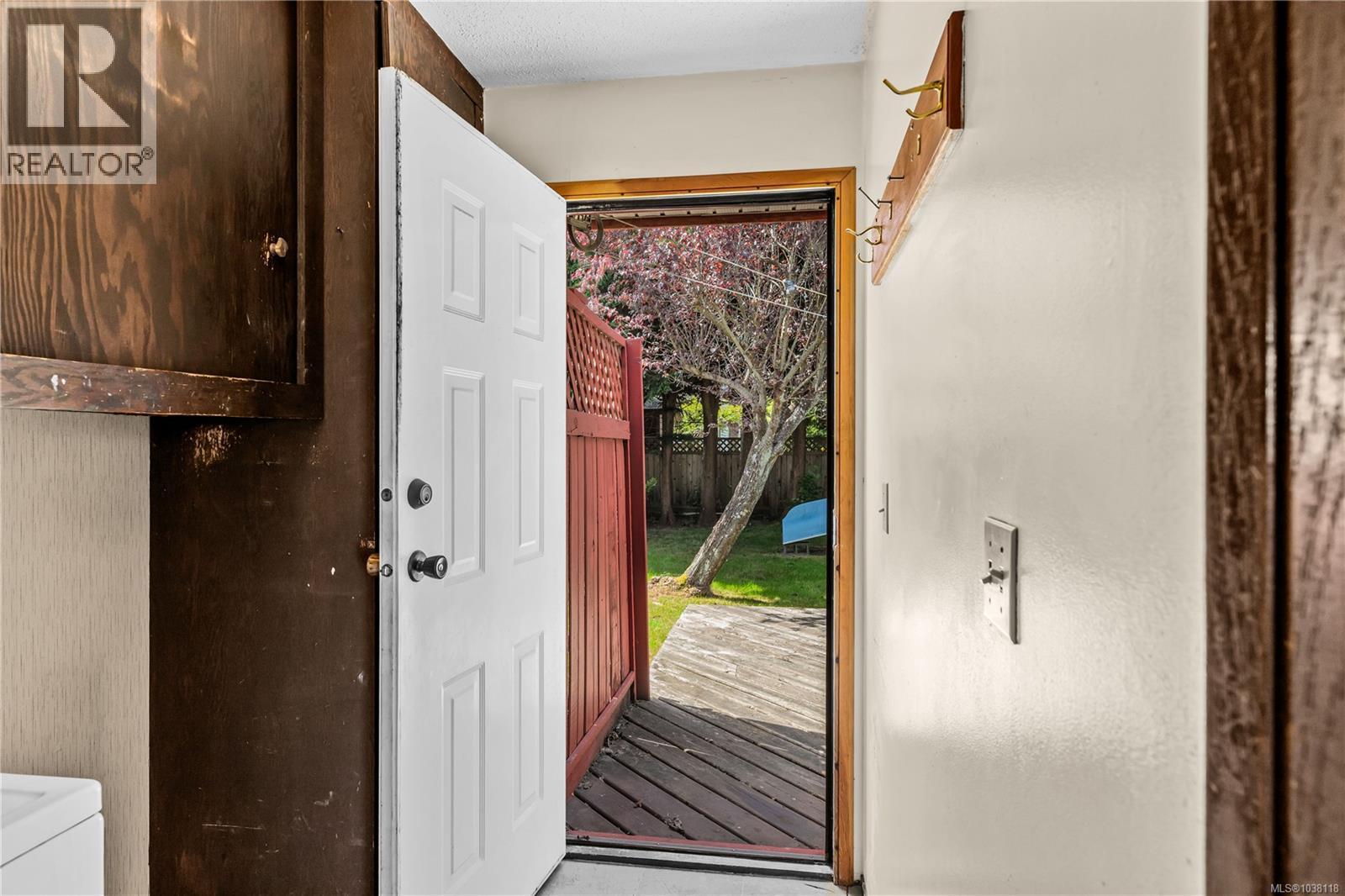 543 Grayson Rd - 28