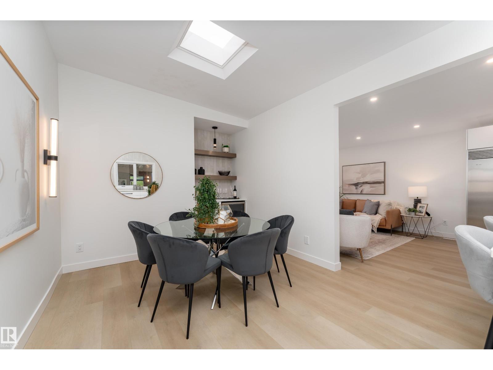 8728 72 ST NW - 14