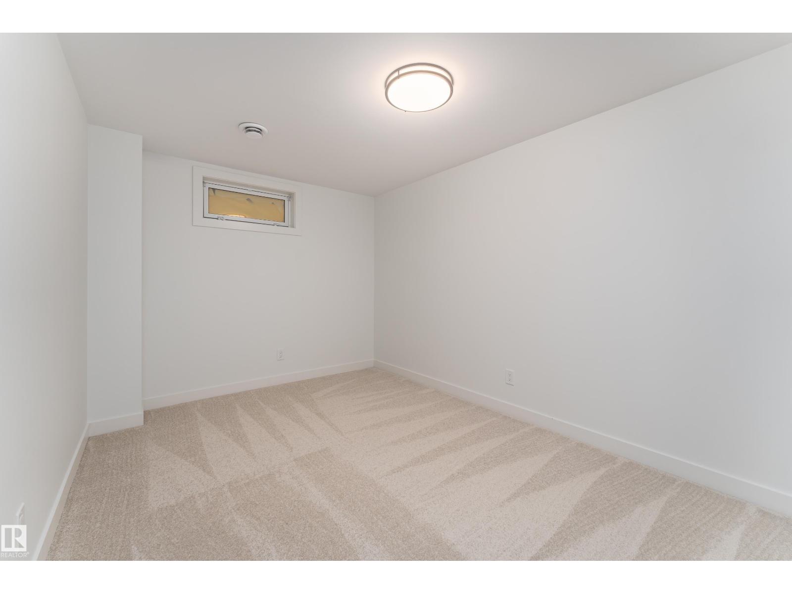 8728 72 ST NW - 35