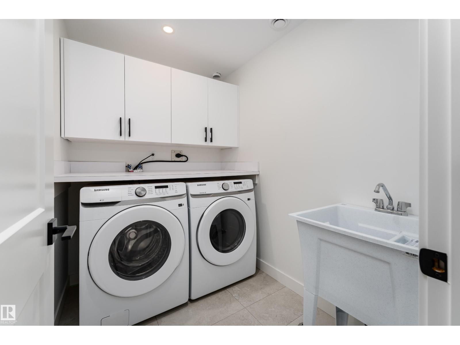 8728 72 ST NW - 31
