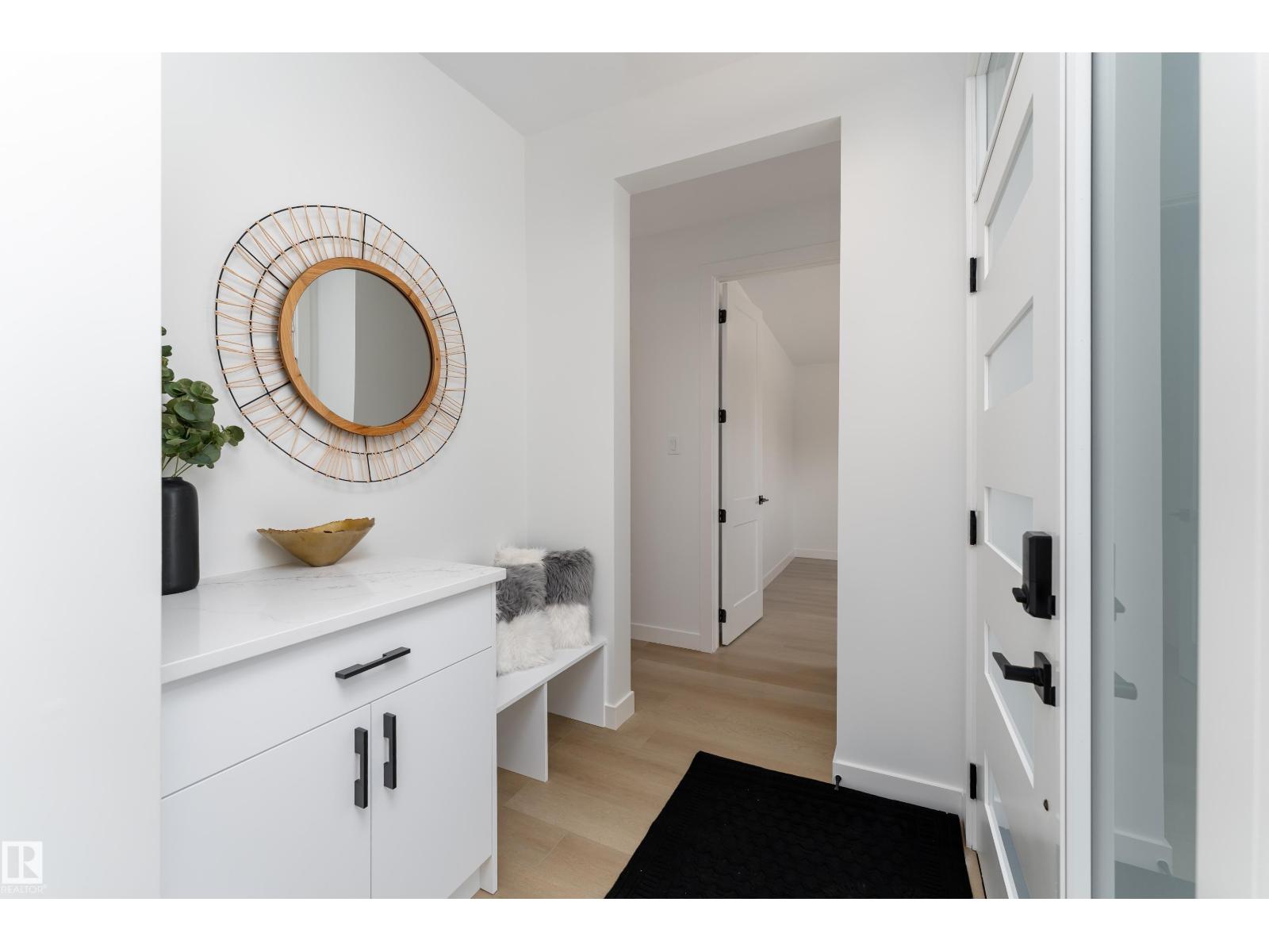 8728 72 ST NW - Image 2