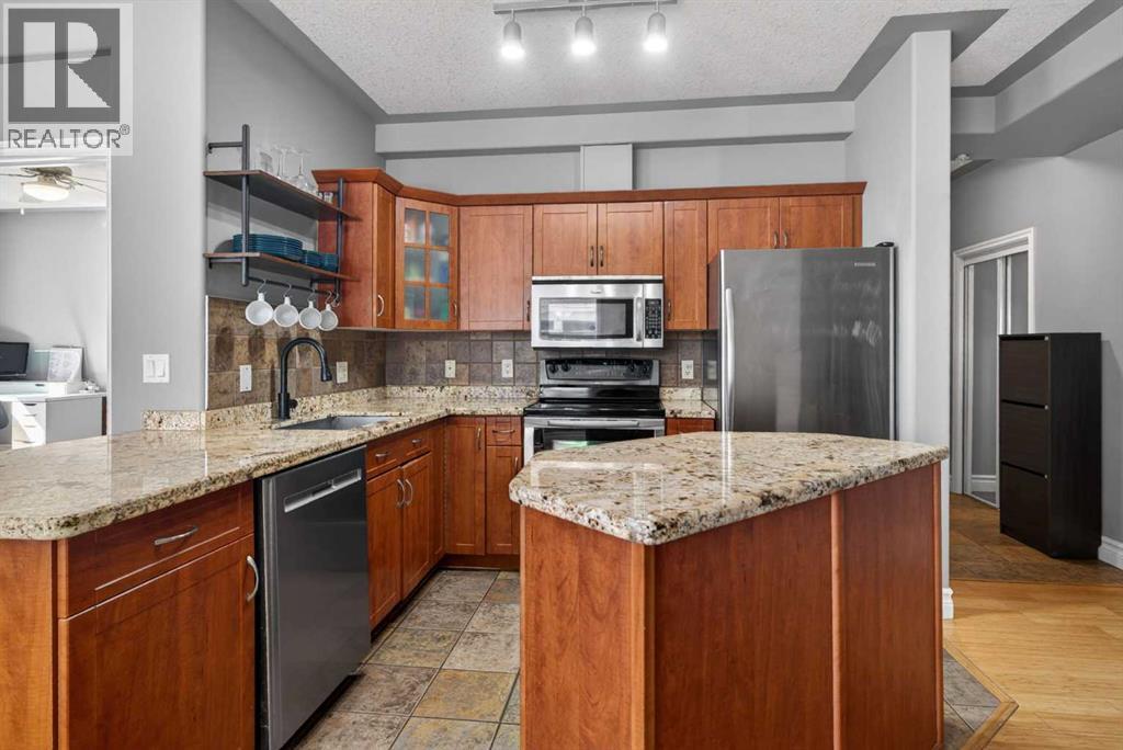 #105 10033 166 Street NW - 7