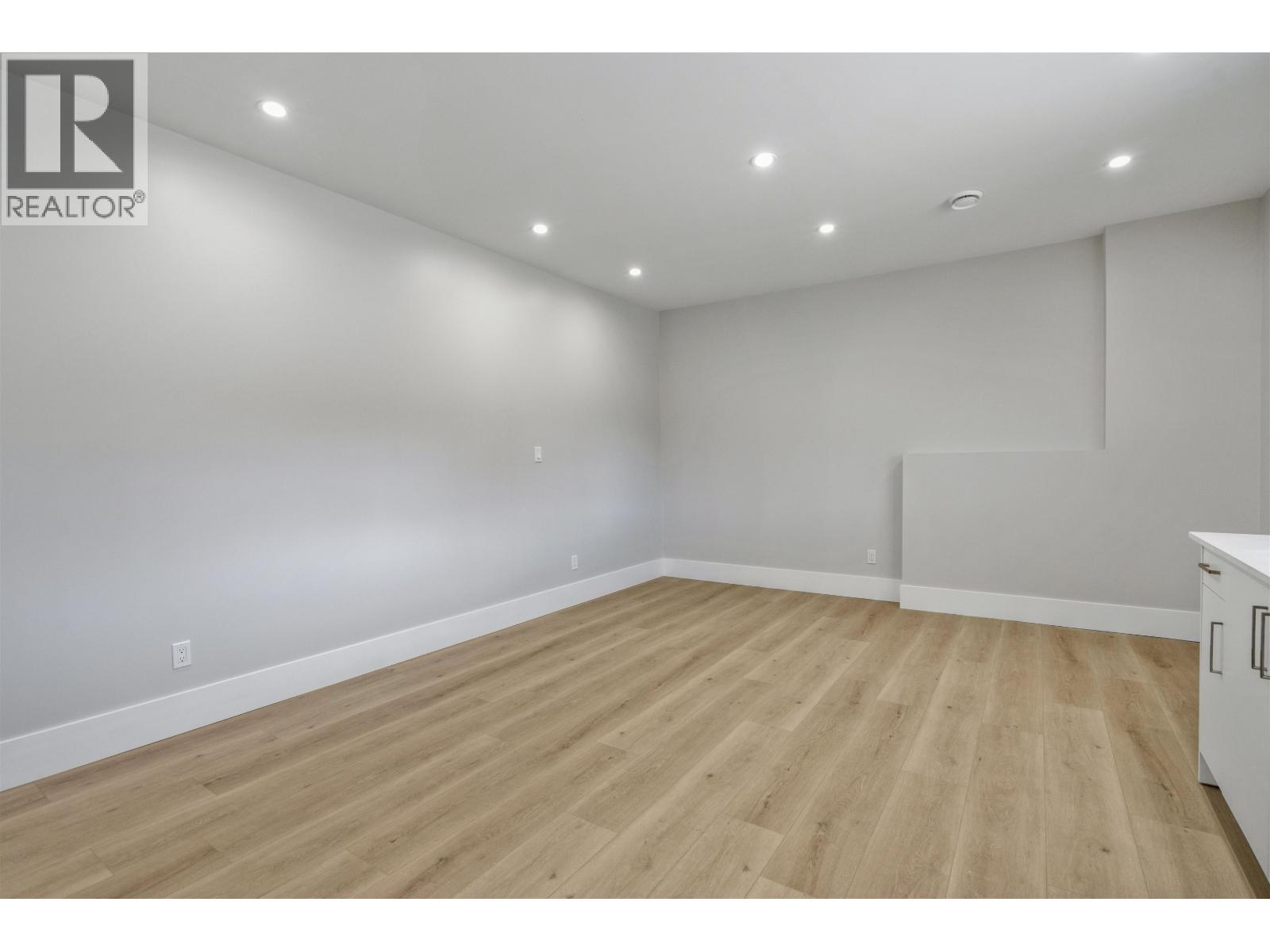 5053 HEADLANDS HEIGHTS - 22