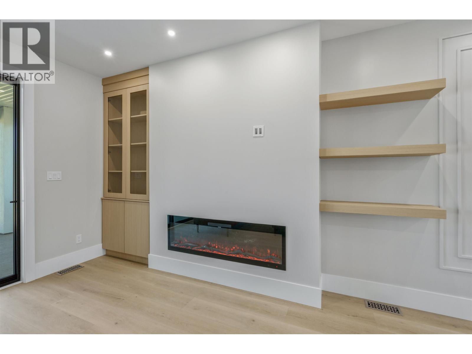 5053 HEADLANDS HEIGHTS - 7