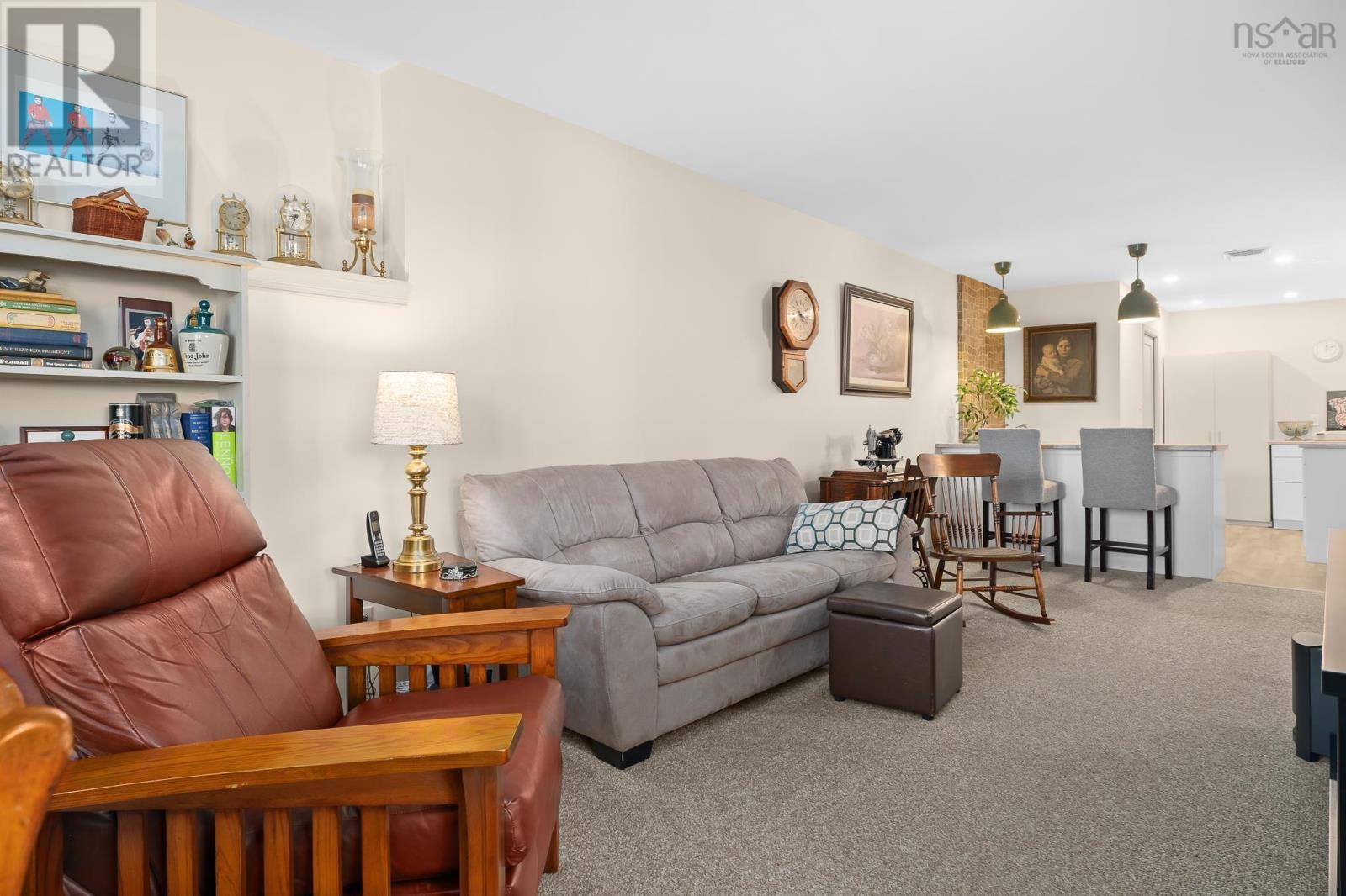 Property 22 of 47 of 67 Rose Street