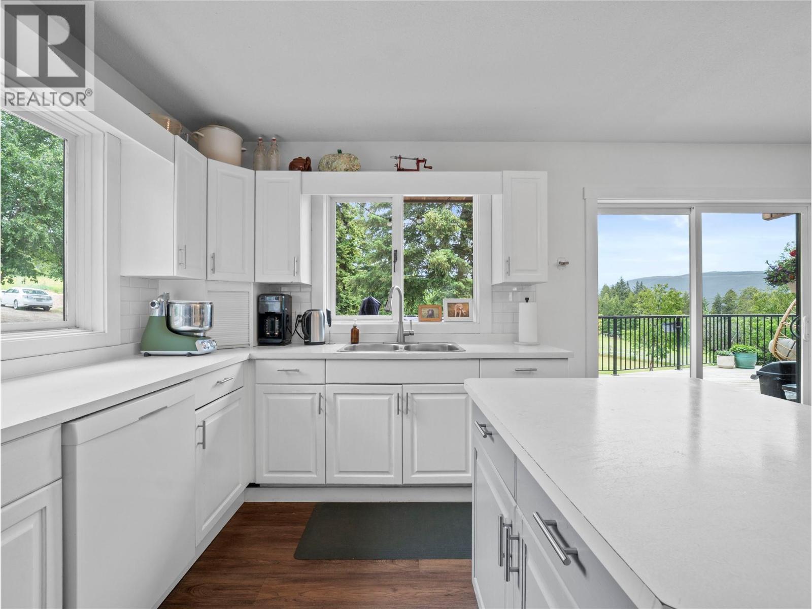  5150 49 Street Northwest, Salmon Arm
