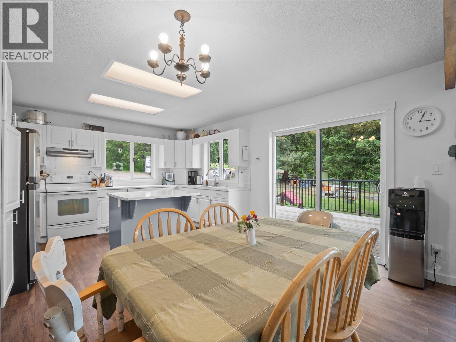 5150 49 Street Northwest, Salmon Arm
